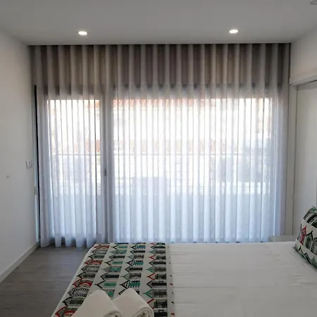 Moderna V4 C/ Piscina Privativa Villa Nazaré